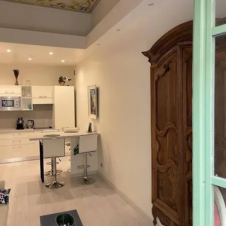 Luxury In The Heart Of Old Town Nice. Nice