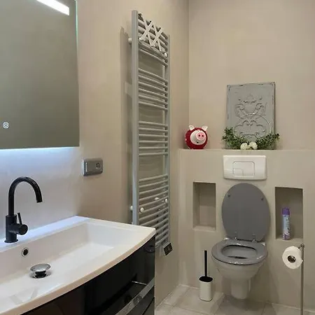 Luxury In The Heart Of Old Town Nice. *