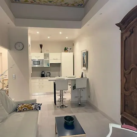Luxury In The Heart Of Old Town Nice. *